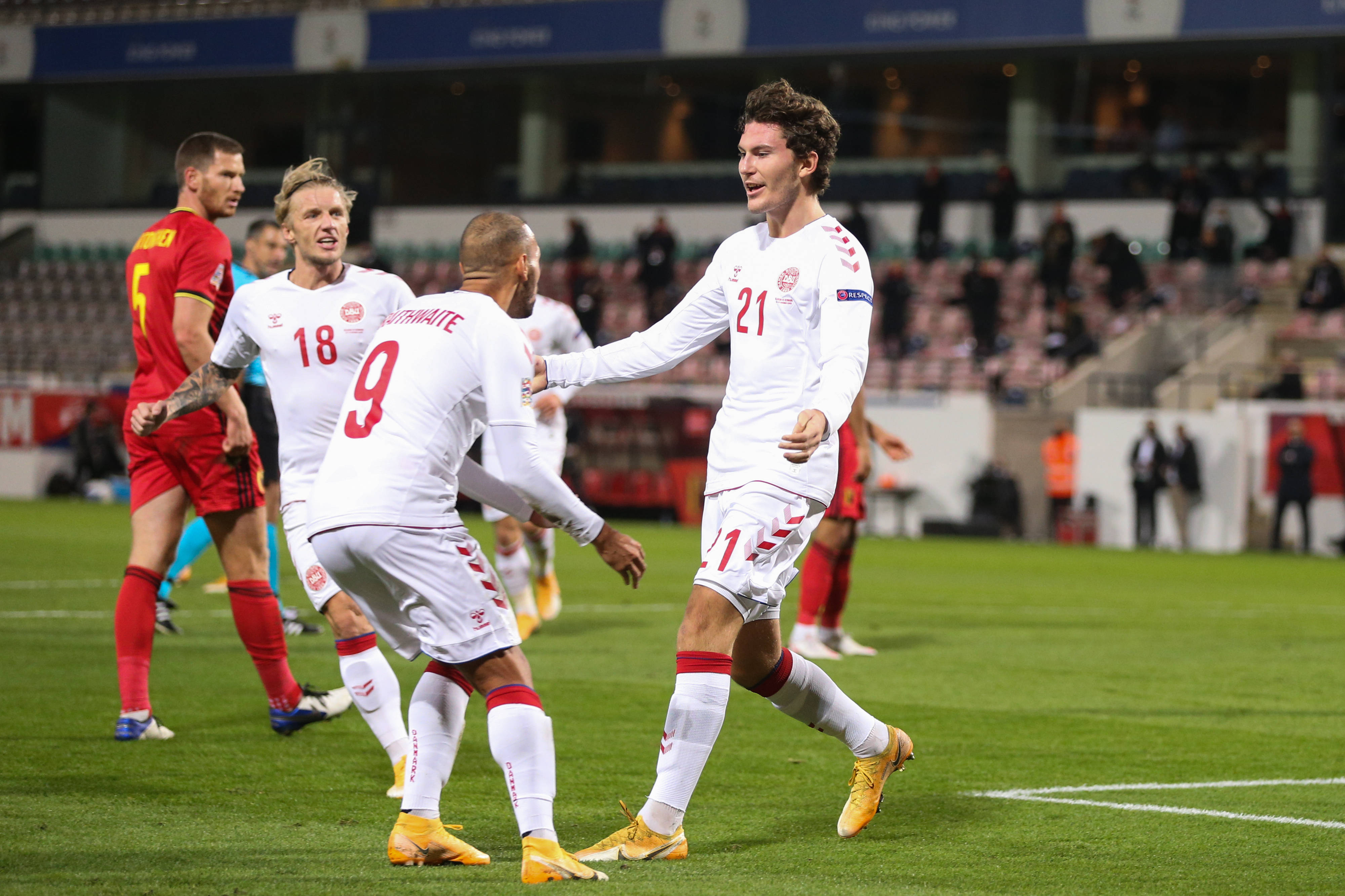 精彩足球比赛即将拉开帷幕,备受关注的球队备战势如破竹的简单介绍 精彩足球比赛即将拉开帷幕,备受关注的球队备战势如破竹的简单介绍