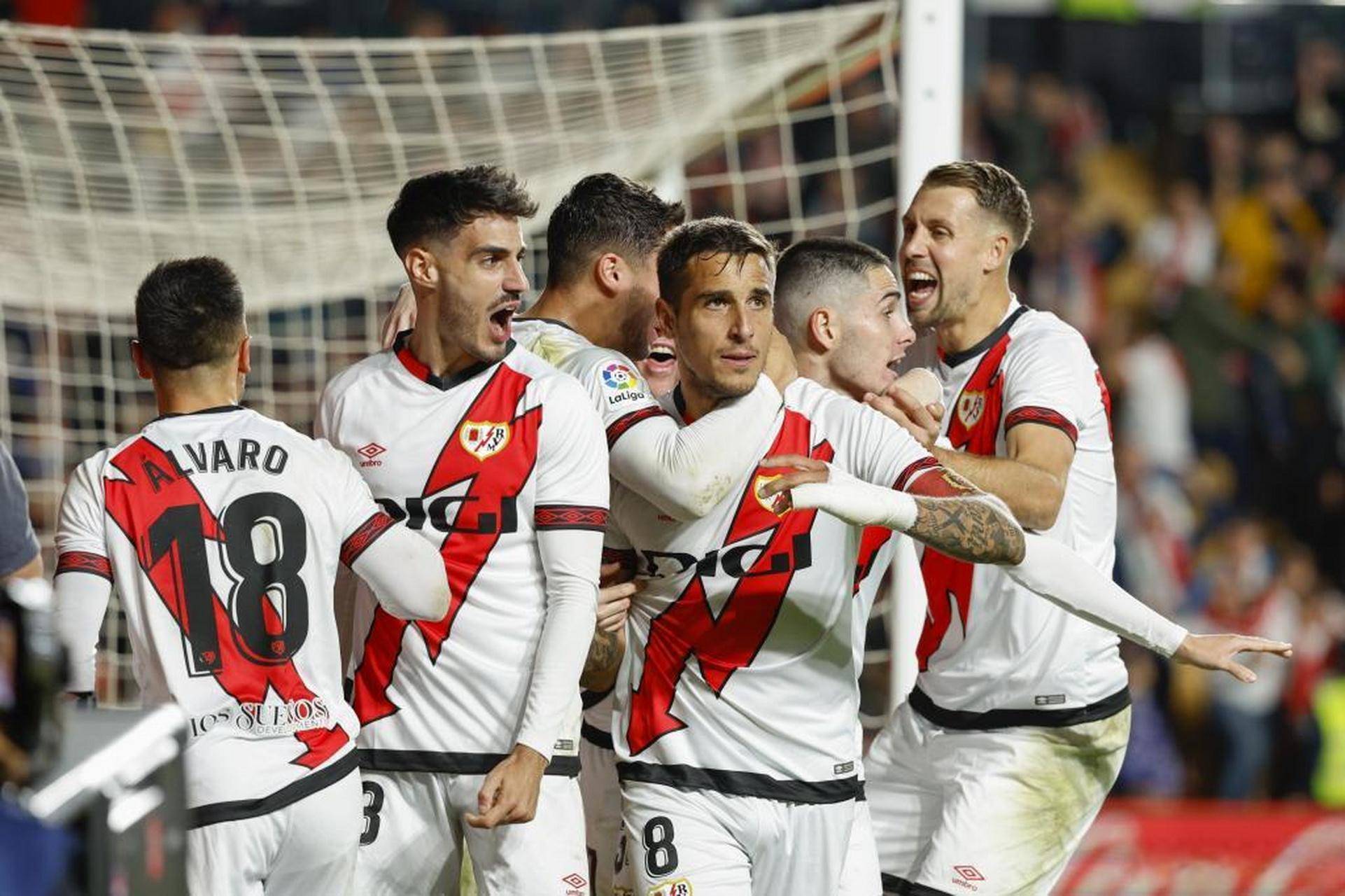 关于佛罗伦萨客场获胜,结束连败势头的信息 关于佛罗伦萨客场获胜,结束连败势头的信息