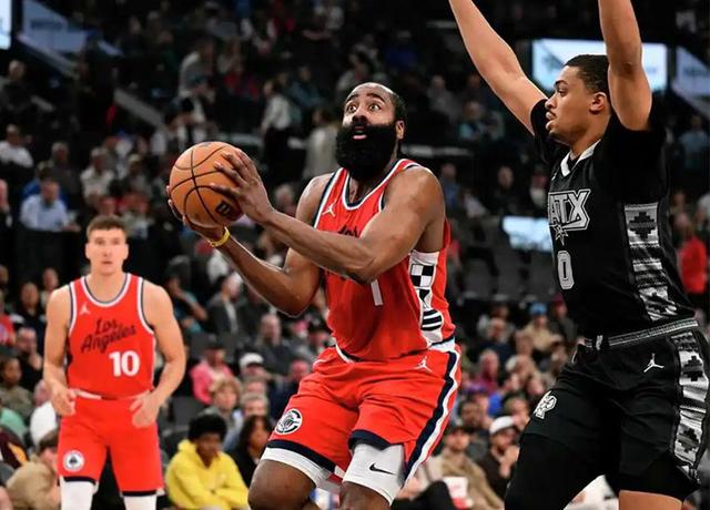 包含双核进攻再次配合默契,助球队连胜的词条 包含双核进攻再次配合默契,助球队连胜的词条