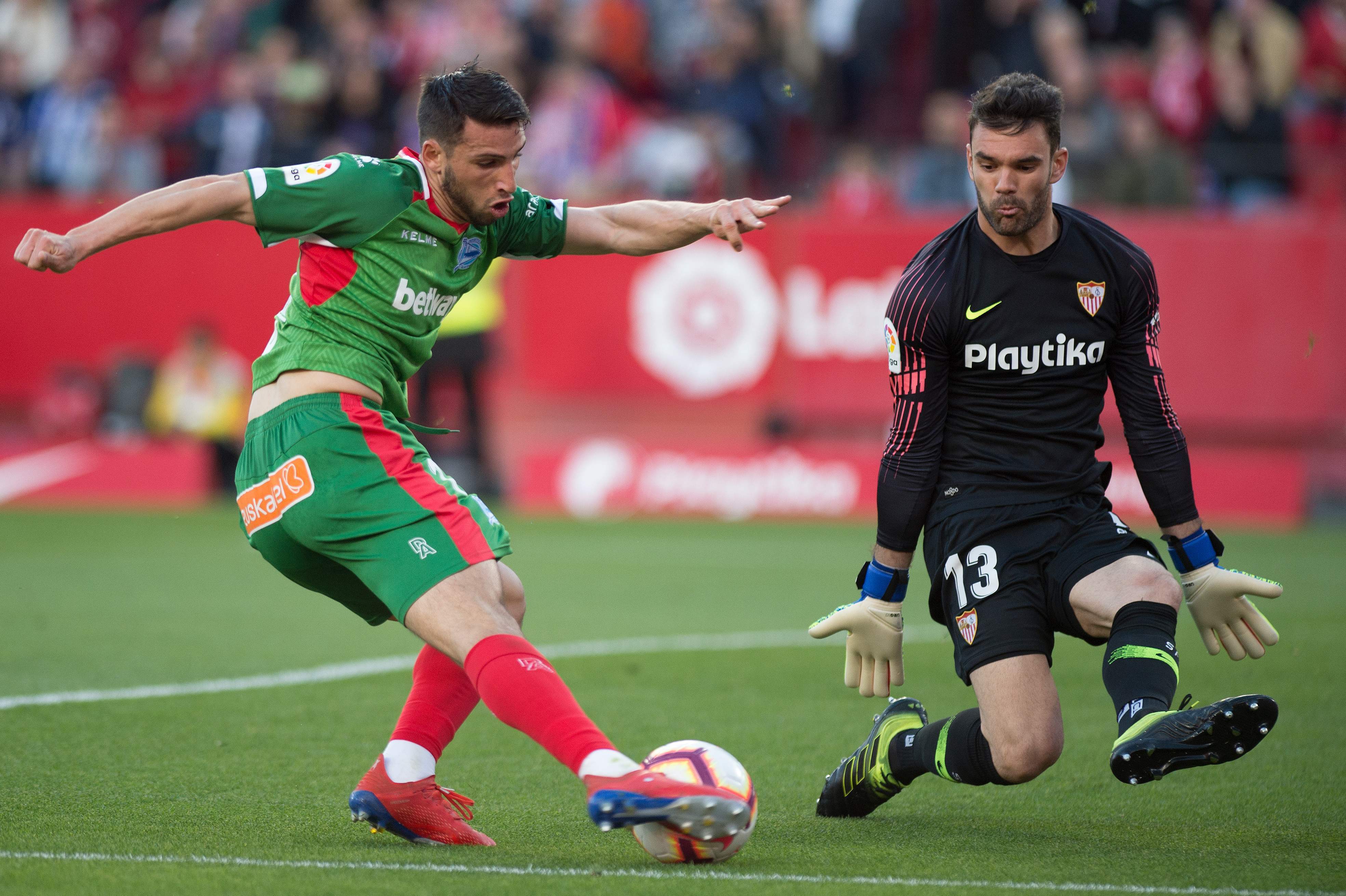 一场激烈的球队对决,最终分出胜负 一场激烈的球队对决,最终分出胜负