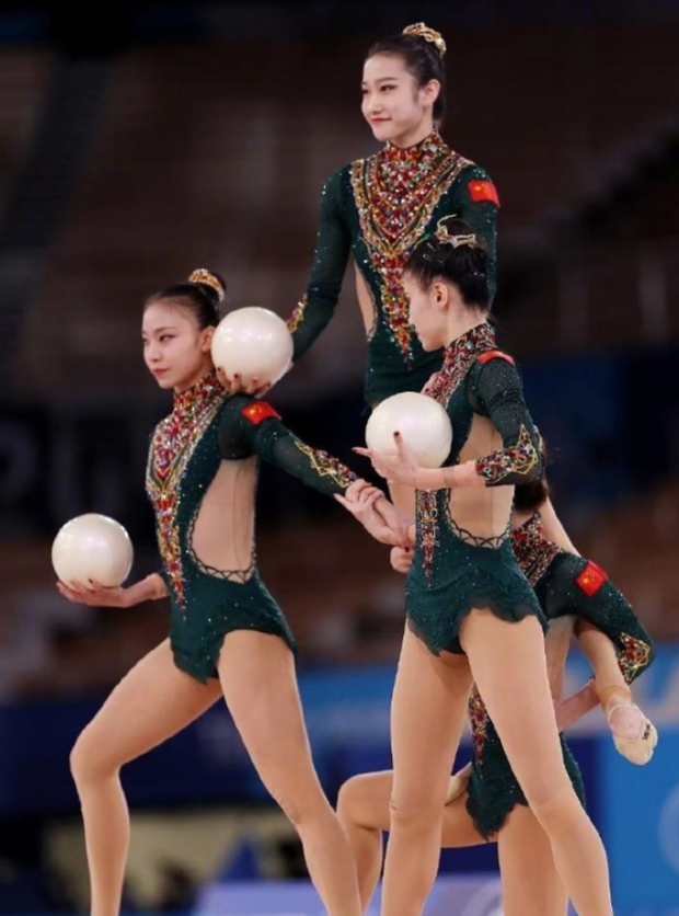 备受瞩目的女子足球对决引发关注的简单介绍