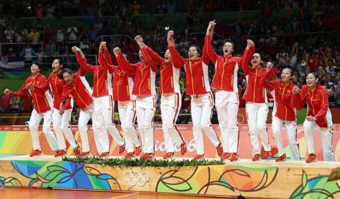 关于巴西队在排球比赛中取得冠军,士气高昂的信息 关于巴西队在排球比赛中取得冠军,士气高昂的信息