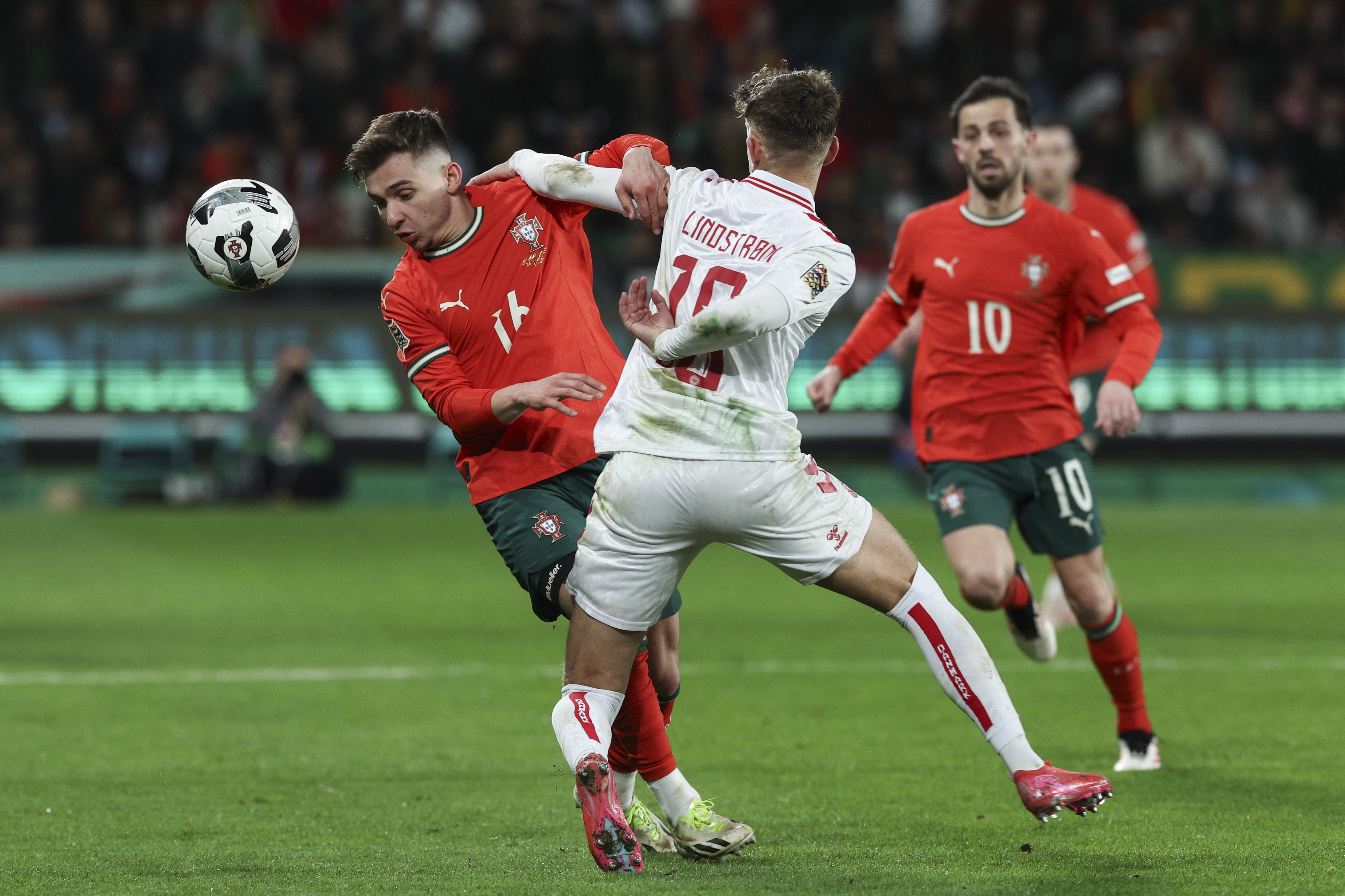 欧洲大赛：葡萄牙队晋级四强