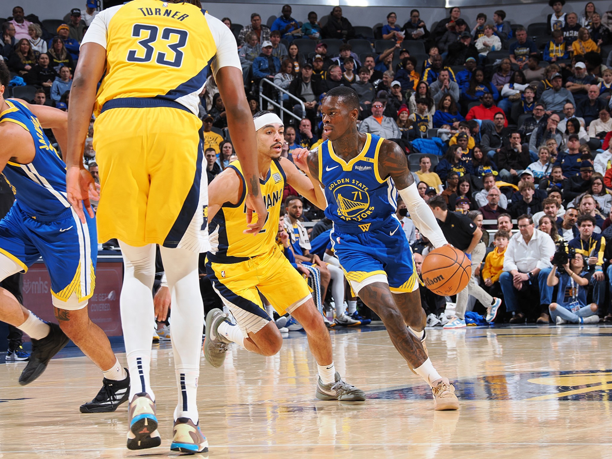 梅西遭遇勇士绝杀,NBA局势紧张 梅西遭遇勇士绝杀,NBA局势紧张