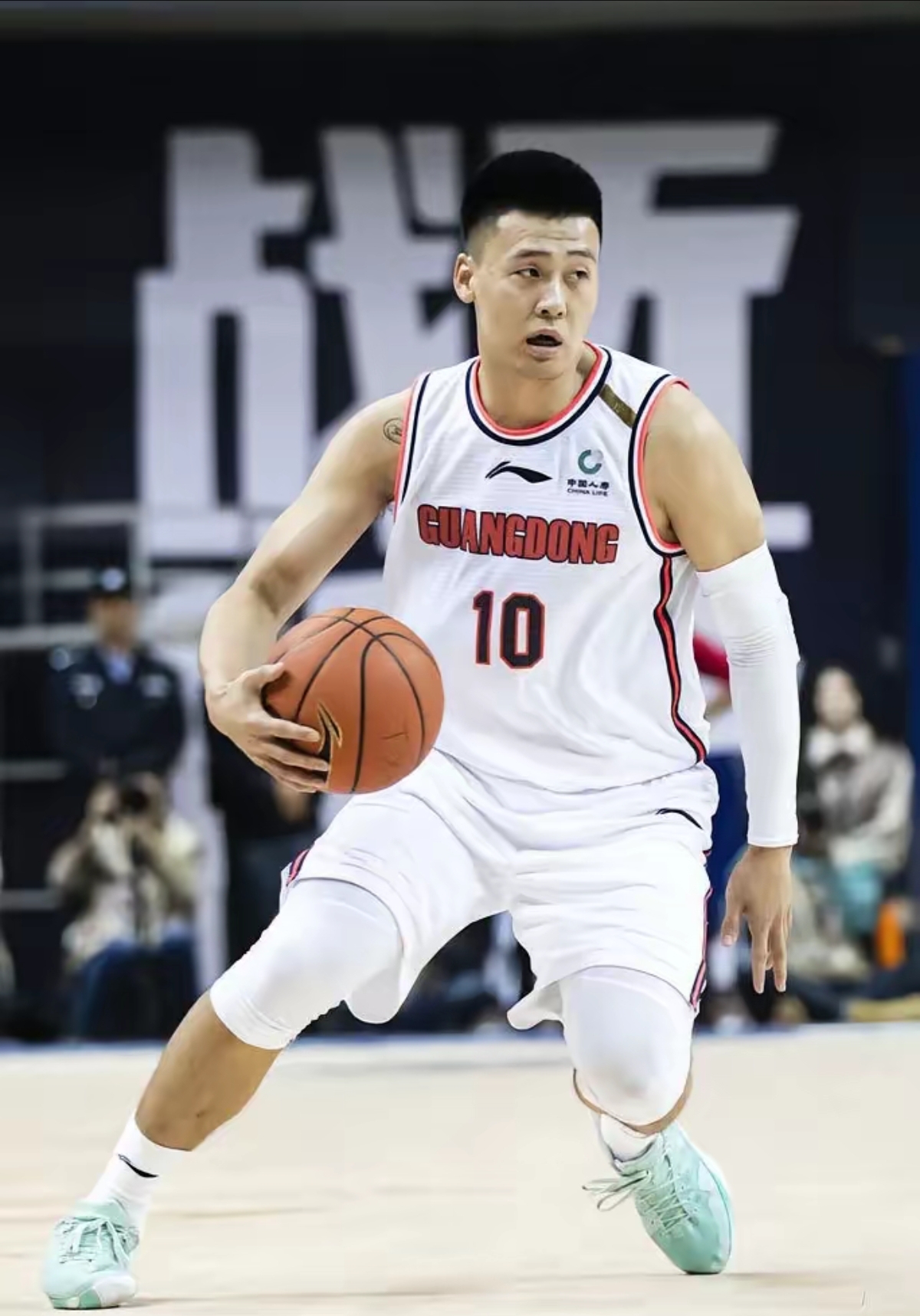 包含新疆队员表现亮眼,带领球队一路高歌的词条 包含新疆队员表现亮眼,带领球队一路高歌的词条