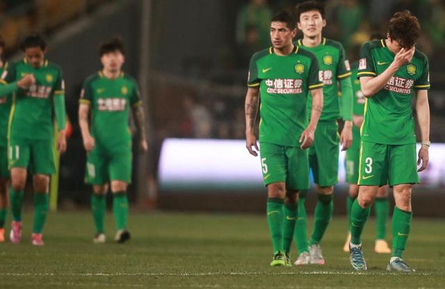 绿衫军新赛季表现不如人意,球队面临调整难题的简单介绍 绿衫军新赛季表现不如人意,球队面临调整难题的简单介绍