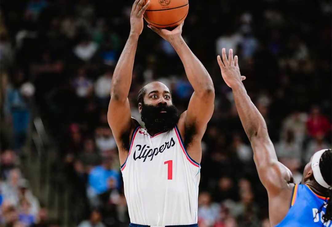 快船主场大胜雷霆取得五连胜 快船主场大胜雷霆取得五连胜