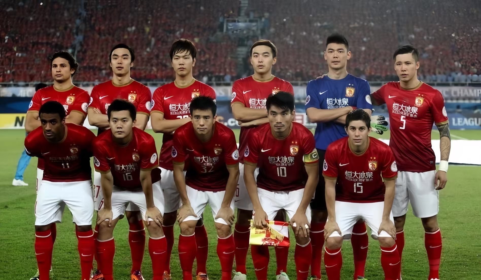 关于广州恒大5-0大胜北京人和,提前三轮夺中超冠军的信息 关于广州恒大5-0大胜北京人和,提前三轮夺中超冠军的信息