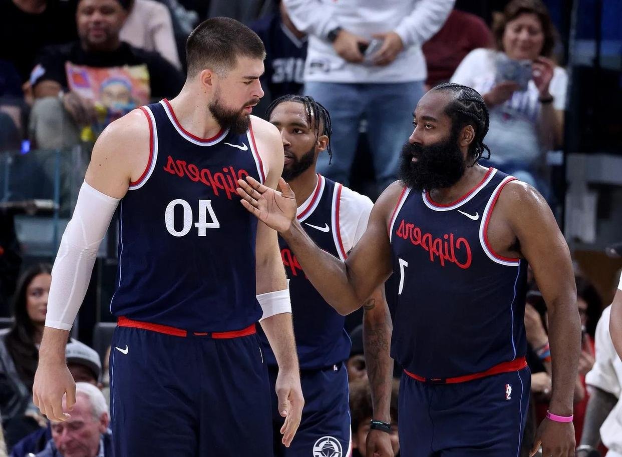 包含快船主场大胜超音速,终结两连败的词条 包含快船主场大胜超音速,终结两连败的词条