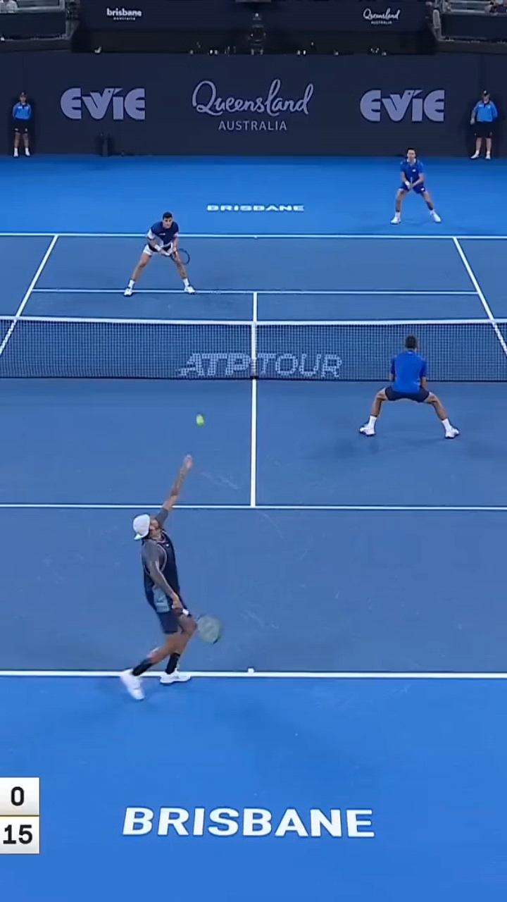 西班牙网球队绝杀美国网球队,克耶高斯惊艳世界的简单介绍 西班牙网球队绝杀美国网球队,克耶高斯惊艳世界的简单介绍