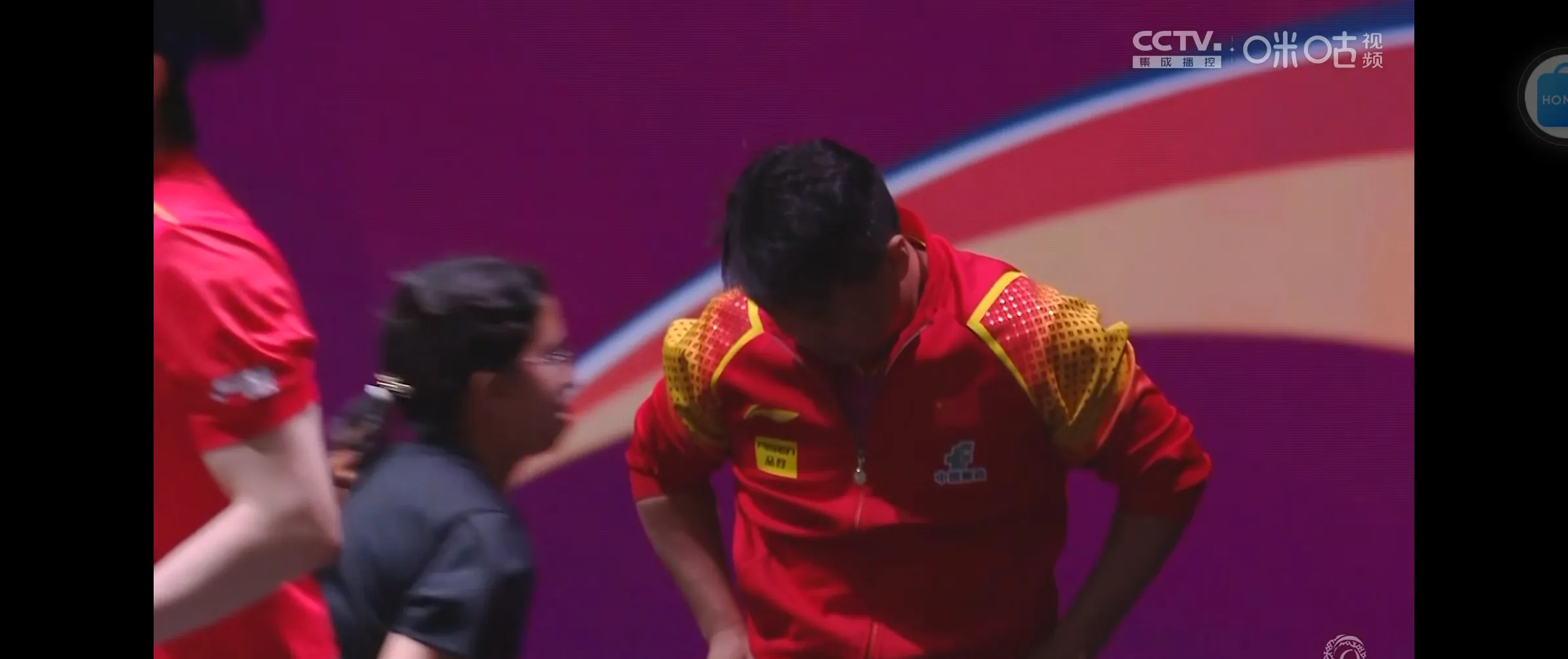 波兰乒乓球队碾压英国乒乓球队,王皓制霸全场 波兰乒乓球队碾压英国乒乓球队,王皓制霸全场