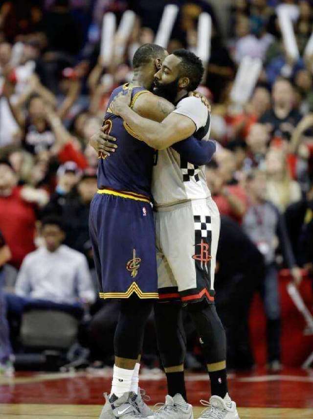 火箭横扫勇士,乔治带队取胜 火箭横扫勇士,乔治带队取胜