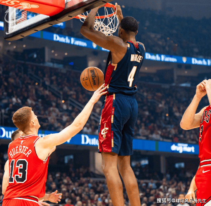 公牛逆转骑士，武切维奇带队取胜