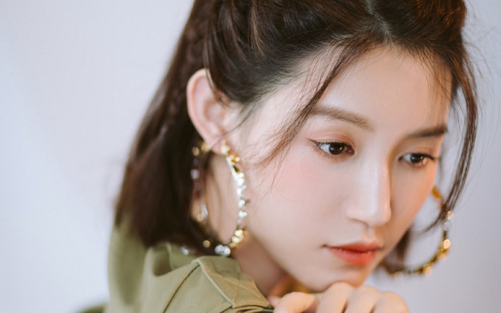 NBA总决赛焦点战，威尔士飞鹰与南非雄狮的巅峰对决，荣耀归于非洲之光