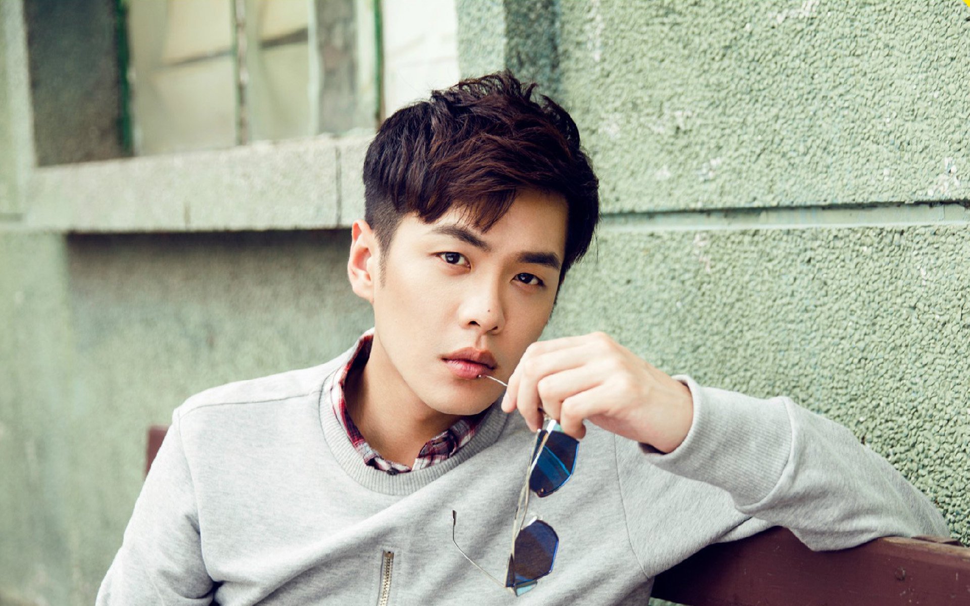 几内亚节奏掌控埃及，莱奥用实力证明自己