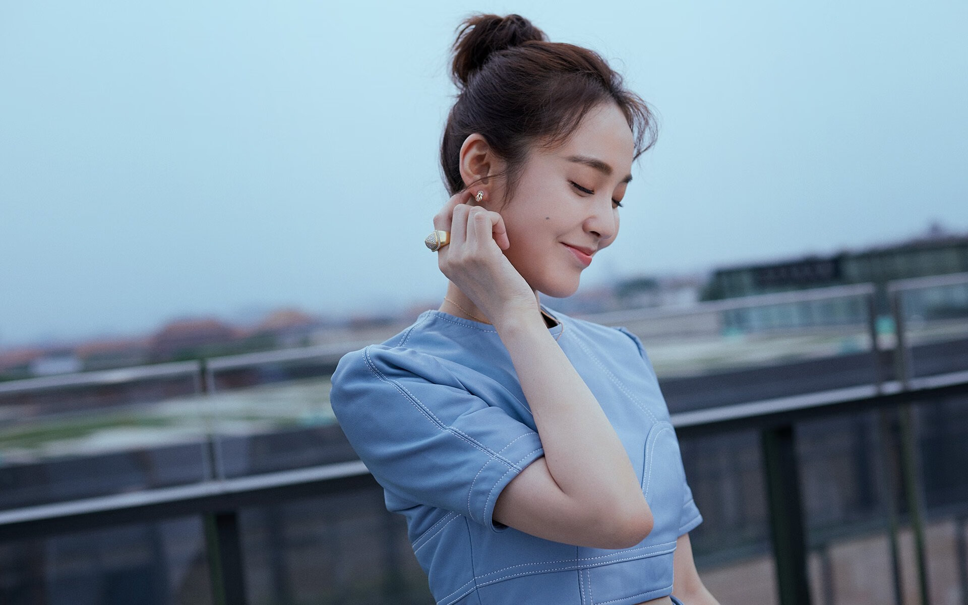 比利亚雷亚尔淘汰德国豪门，拉亚神扑铸就关键先生传奇